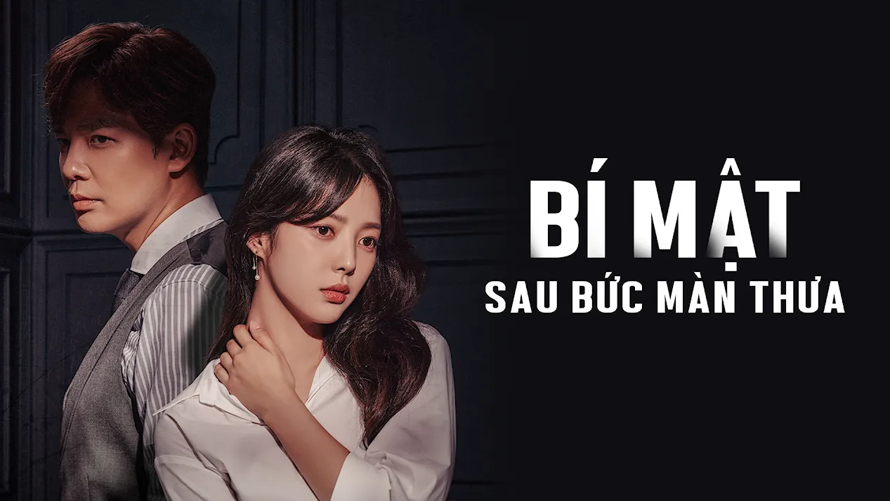 Bí Mật Sau Bức Màn Thưa